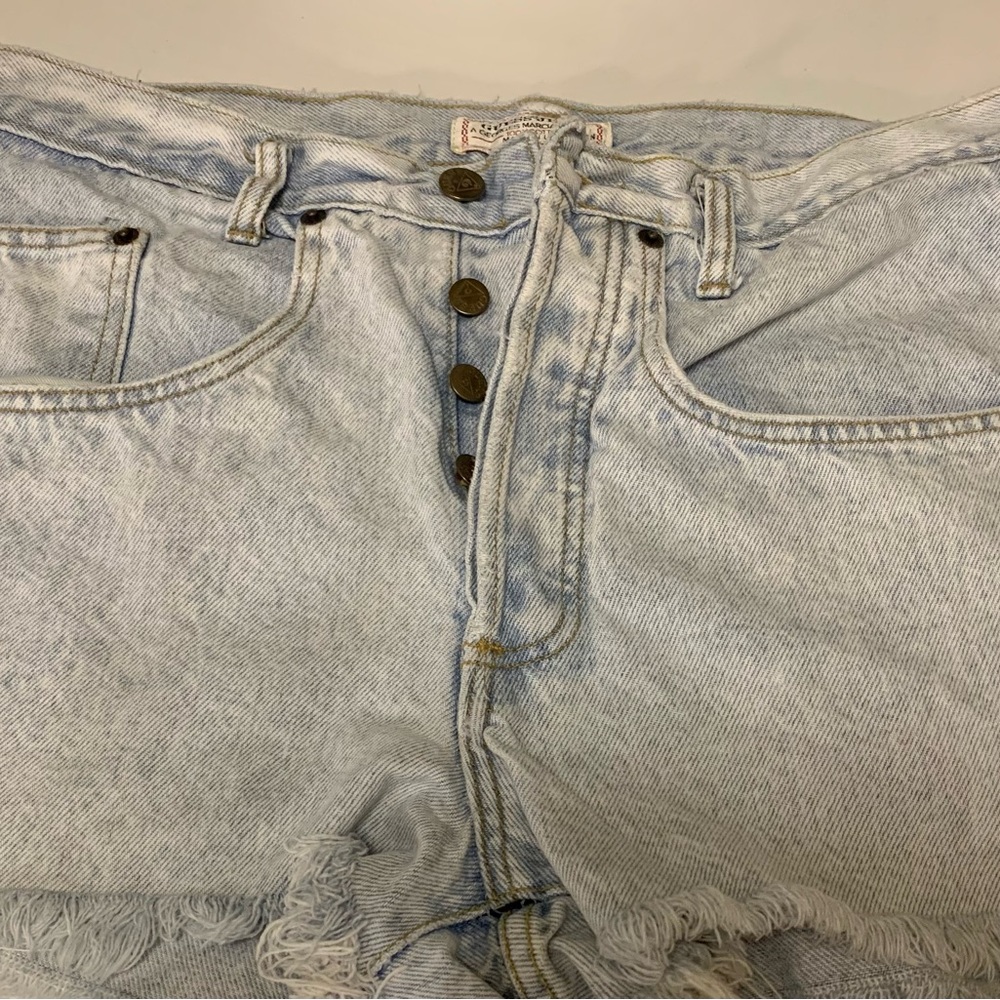 Guess 90’s Vintage Denim Acid Wash Jean Shorts